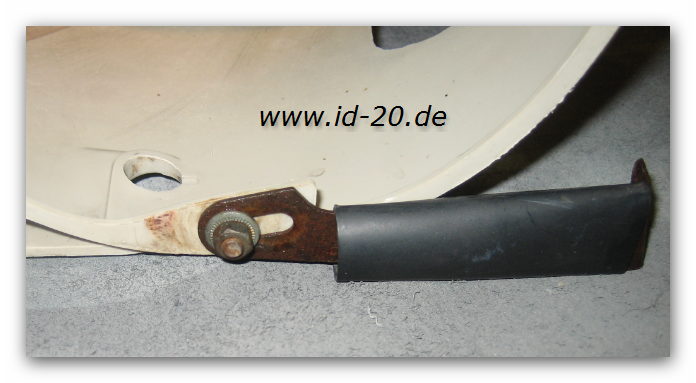 Scheinwerfer Halterung links Snap_2015.12.23_00h08m44s_014